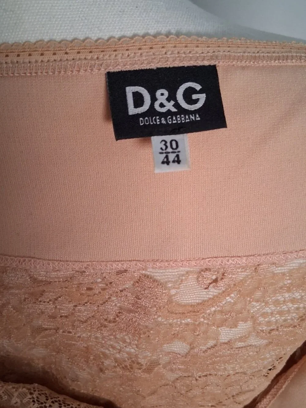 Archival D&G Peach Satin Knit & Lace Camisole size IT 44 - US 8 - Picture 7 of 9